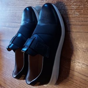 Clarks black shoe